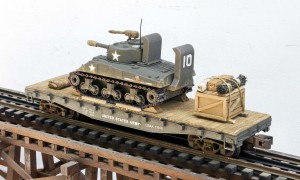 AV3G-FC3.2USA_Sherman M4A3 Tank w:Wading Trunks on 42' Flat Car~3_3616