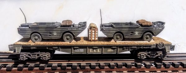 US Army Amphibious GPA Jeeps on 40′ Flat Car U.S.A. 2362633(MV2AA-FC2.2USA)_Operates on 3-Rail “O”Gauge track  • Available Today • (CTN 31)