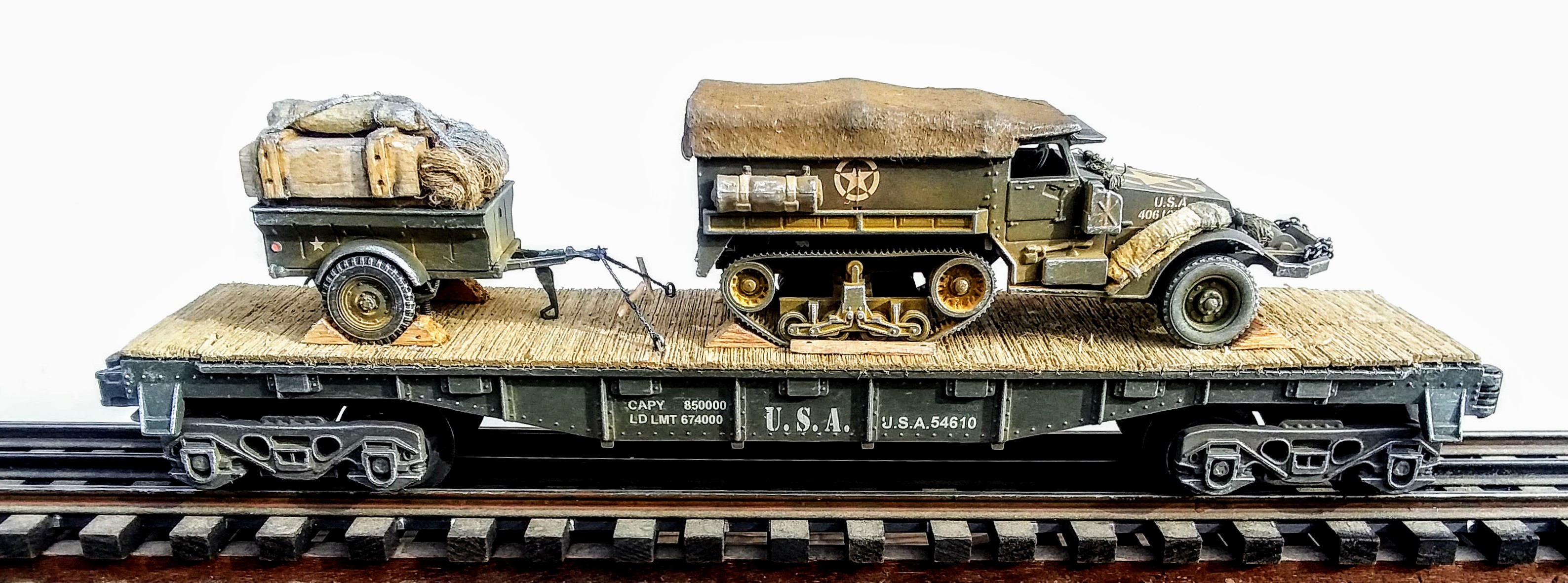 US Army M3 Half Track Troop Carrier w/Cover & Trailer Tow w